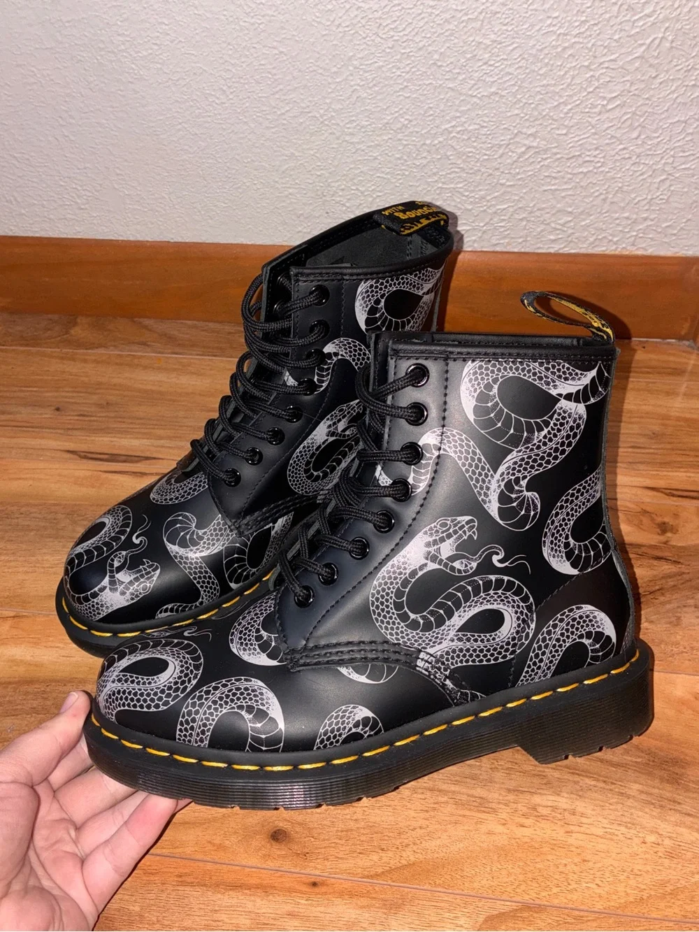 Dr Marten 1460‎ Wild Serpent Lace Up Boots, black/silver - size 6